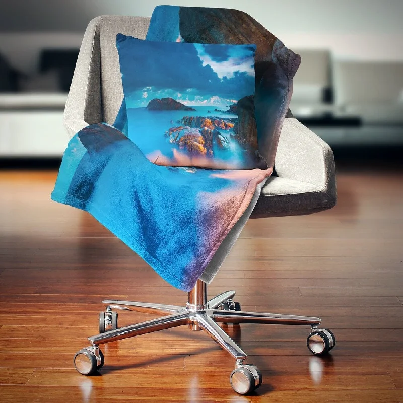King - size blankets to cover large beds comfortablyKing - size blankets to cover large beds comfortablyDesignart 'Rocky Sea with Long Exposure' Seashore Photo Throw Blanket King - size blankets to cover large beds comfortablyKing - size blankets to cover large beds comfortablyDesignart 'Rocky Sea with Long Exposure' Seashore Photo Throw Blanket