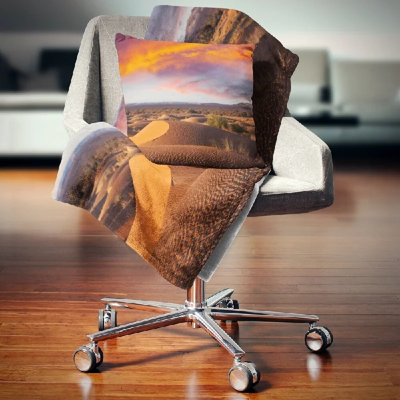 Bamboo fiber blankets with natural antibacterial propertiesBamboo fiber blankets with natural antibacterial propertiesDesignart 'Sahara Dunes under Colorful Sky' Landscape Wall Throw Blanket
