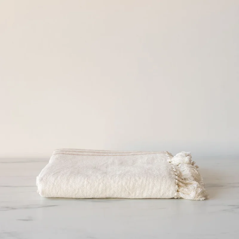 Alpaca wool blankets for a hypoallergenic and warm optionAlpaca wool blankets for a hypoallergenic and warm optionSandy Stripe Throw Blanket with Tassel Alpaca wool blankets for a hypoallergenic and warm optionAlpaca wool blankets for a hypoallergenic and warm optionSandy Stripe Throw Blanket with Tassel