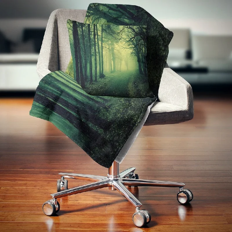 Fleece blankets for a cozy and plush textureFleece blankets for a cozy and plush textureDesignart 'Green Light in Thick Mist Forest' Landscape Photography Throw Blanket Fleece blankets for a cozy and plush textureFleece blankets for a cozy and plush textureDesignart 'Green Light in Thick Mist Forest' Landscape Photography Throw Blanket