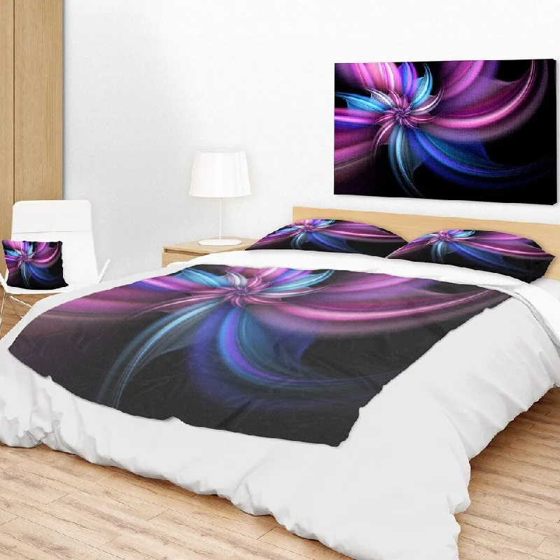 Cashmere blankets for ultimate softness and luxuryCashmere blankets for ultimate softness and luxuryDesignart 'Purple and Blue Psychedelic Flower' Floral Throw Blanket Cashmere blankets for ultimate softness and luxuryCashmere blankets for ultimate softness and luxuryDesignart 'Purple and Blue Psychedelic Flower' Floral Throw Blanket