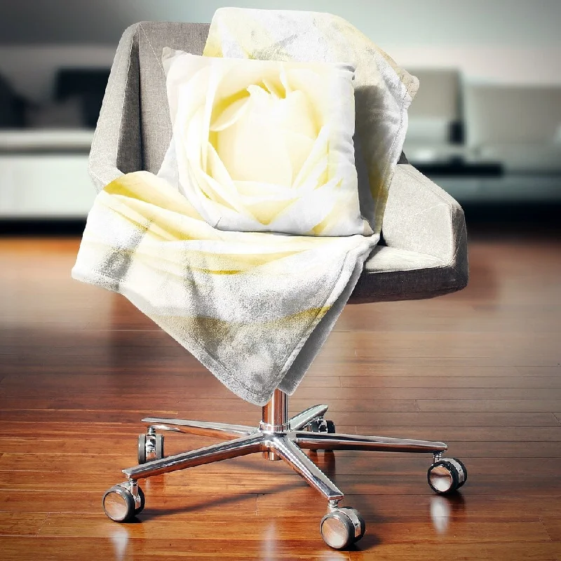 Bamboo fiber blankets with natural antibacterial propertiesBamboo fiber blankets with natural antibacterial propertiesDesignart 'White Rose with Close Up Petals' Floral Throw Blanket Bamboo fiber blankets with natural antibacterial propertiesBamboo fiber blankets with natural antibacterial propertiesDesignart 'White Rose with Close Up Petals' Floral Throw Blanket