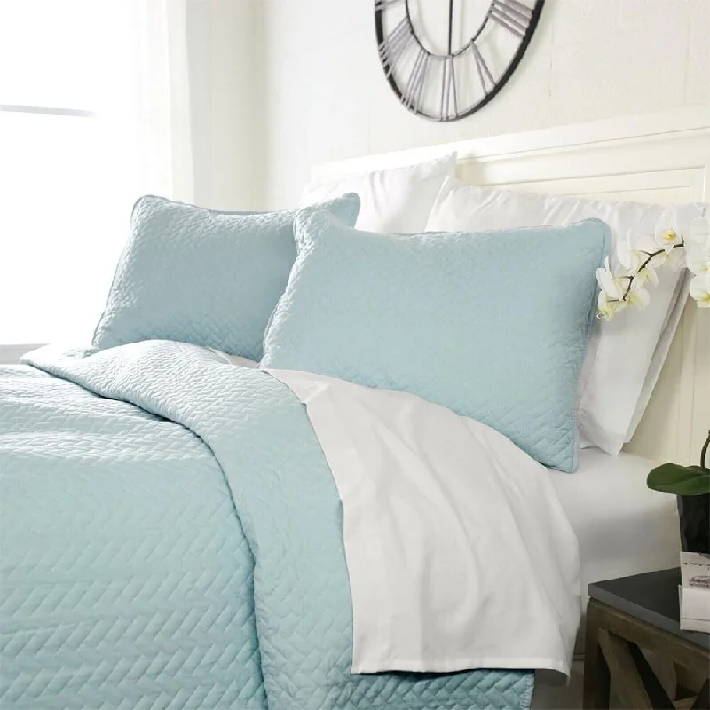 Recycled polyester blankets for an eco - conscious optionRecycled polyester blankets for an eco - conscious option3pc King/Cal King Luxury Herring Quilted Coverlet Set Cool Blue Recycled polyester blankets for an eco - conscious optionRecycled polyester blankets for an eco - conscious option3pc King/Cal King Luxury Herring Quilted Coverlet Set Cool Blue
