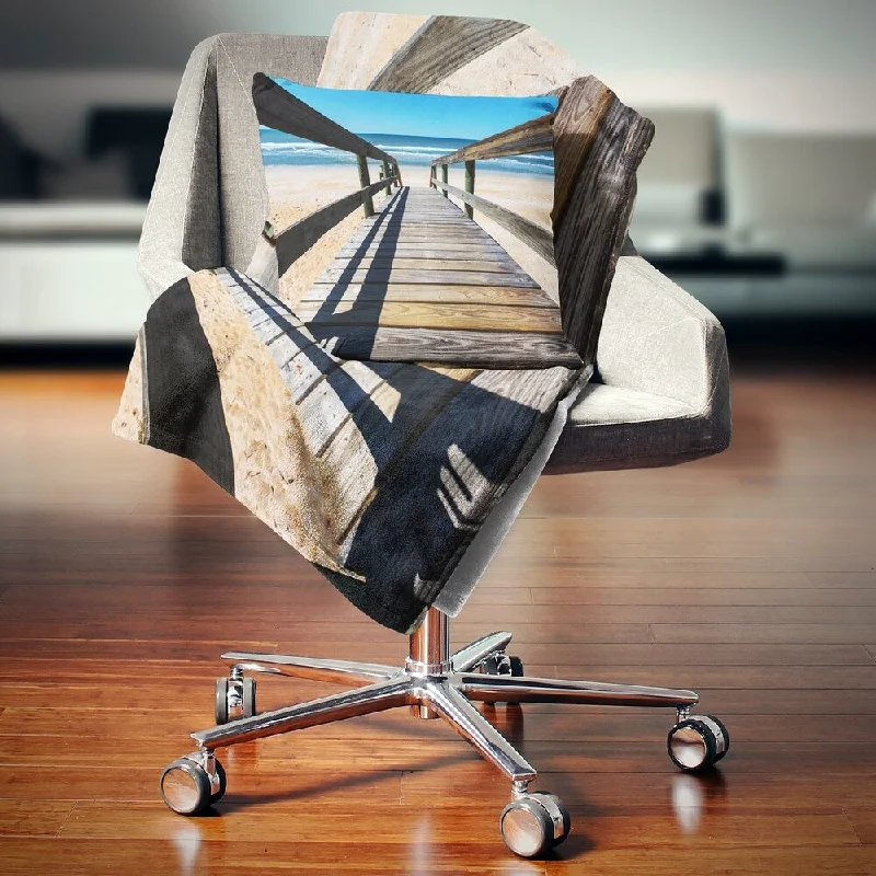 Silk blankets with a smooth and elegant touchSilk blankets with a smooth and elegant touchDesignart 'Long Boardwalk into Blue Seashore' Seashore Throw Blanket Silk blankets with a smooth and elegant touchSilk blankets with a smooth and elegant touchDesignart 'Long Boardwalk into Blue Seashore' Seashore Throw Blanket