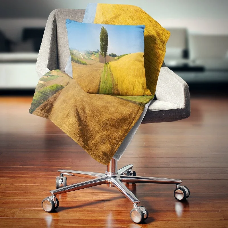 King - size blankets to cover large beds comfortablyKing - size blankets to cover large beds comfortablyDesignart 'Tuscany Wheat Field Hill Panorama' Landscape Fleece Throw Blanket King - size blankets to cover large beds comfortablyKing - size blankets to cover large beds comfortablyDesignart 'Tuscany Wheat Field Hill Panorama' Landscape Fleece Throw Blanket