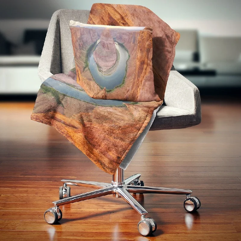Fleece blankets for a cozy and plush textureFleece blankets for a cozy and plush textureDesignart 'Horseshoe Bend Arizona Panorama' Landscape Fleece Throw Blanket Fleece blankets for a cozy and plush textureFleece blankets for a cozy and plush textureDesignart 'Horseshoe Bend Arizona Panorama' Landscape Fleece Throw Blanket