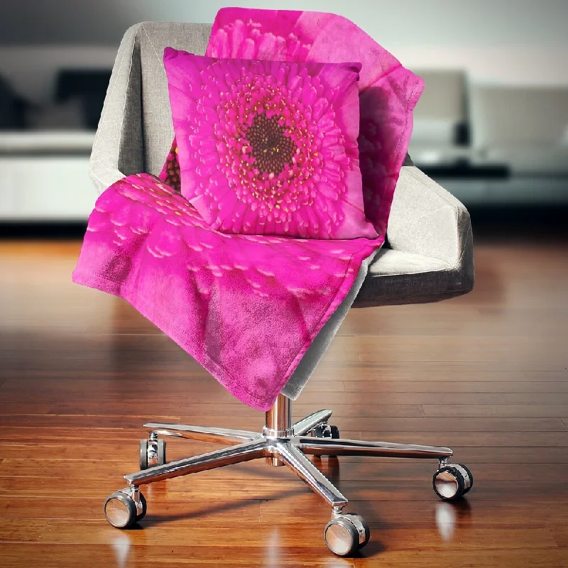 Acrylic blankets for a soft and affordable alternativeAcrylic blankets for a soft and affordable alternativeDesignart 'Macro Photo of Gerbera Flower' Flowers Throw Blanketwork Acrylic blankets for a soft and affordable alternativeAcrylic blankets for a soft and affordable alternativeDesignart 'Macro Photo of Gerbera Flower' Flowers Throw Blanketwork