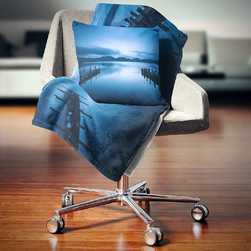 Synthetic fiber blend blankets for a budget - friendly choiceSynthetic fiber blend blankets for a budget - friendly choiceDesignart 'Dark Blue Sea and Piers' Seascape Throw Blanket Synthetic fiber blend blankets for a budget - friendly choiceSynthetic fiber blend blankets for a budget - friendly choiceDesignart 'Dark Blue Sea and Piers' Seascape Throw Blanket