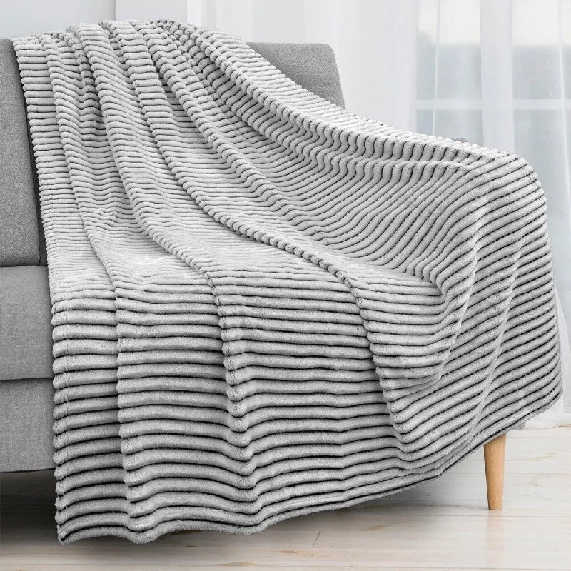 Cotton blankets for breathability and a lightweight feelCotton blankets for breathability and a lightweight feel60" x 80" Throw Stripe Flannel Fleece Blanket Black and White Cotton blankets for breathability and a lightweight feelCotton blankets for breathability and a lightweight feel60" x 80" Throw Stripe Flannel Fleece Blanket Black and White