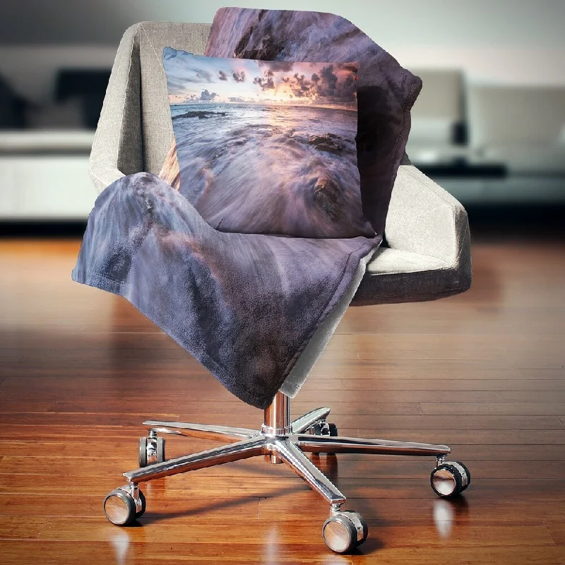 Alpaca wool blankets for a hypoallergenic and warm optionAlpaca wool blankets for a hypoallergenic and warm optionDesignart 'Waves Hitting Rocky Beach' Beach Photo Throw Blanket Alpaca wool blankets for a hypoallergenic and warm optionAlpaca wool blankets for a hypoallergenic and warm optionDesignart 'Waves Hitting Rocky Beach' Beach Photo Throw Blanket