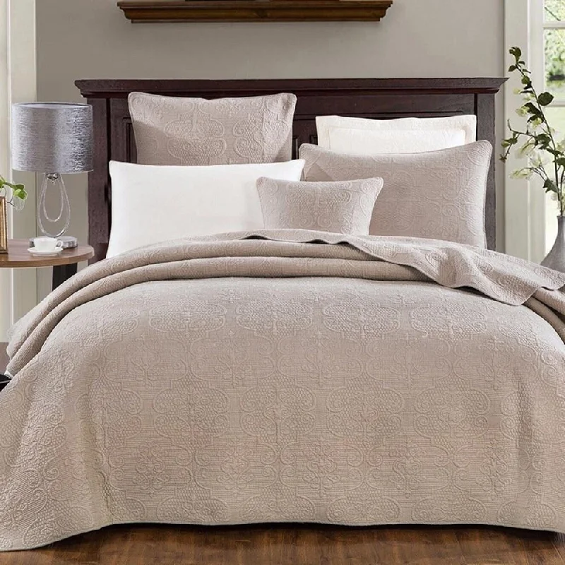 Linen blankets with a rustic and textured lookLinen blankets with a rustic and textured lookQueen Floral Neutral Elegant Coverlet Bedspread Set Taupe Beige