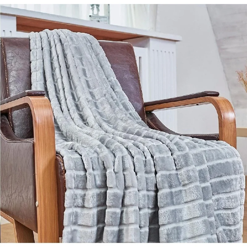 Wool blankets with natural warmth and insulationWool blankets with natural warmth and insulationSmoke Grey Velvet Plush Throw Blanket 50" x 60" Wool blankets with natural warmth and insulationWool blankets with natural warmth and insulationSmoke Grey Velvet Plush Throw Blanket 50" x 60"