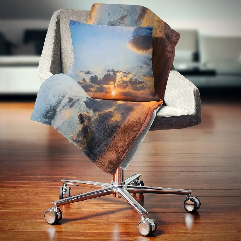 Cotton blankets for breathability and a lightweight feelCotton blankets for breathability and a lightweight feelDesignart 'Beautiful Cloudy Sunset Panorama' Seascape Throw Blanket Cotton blankets for breathability and a lightweight feelCotton blankets for breathability and a lightweight feelDesignart 'Beautiful Cloudy Sunset Panorama' Seascape Throw Blanket