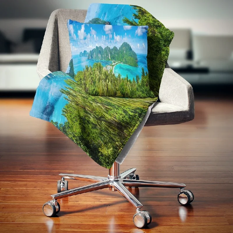 Fleece blankets for a cozy and plush textureFleece blankets for a cozy and plush textureDesignart 'Tropical Island Panorama' Photography Throw Blanket Fleece blankets for a cozy and plush textureFleece blankets for a cozy and plush textureDesignart 'Tropical Island Panorama' Photography Throw Blanket