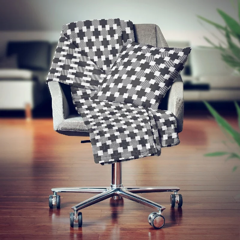Silk blankets with a smooth and elegant touchSilk blankets with a smooth and elegant touchDesignart' Geometric Monochrome I' Modern Throw Blanket - 71x59 Silk blankets with a smooth and elegant touchSilk blankets with a smooth and elegant touchDesignart' Geometric Monochrome I' Modern Throw Blanket - 71x59