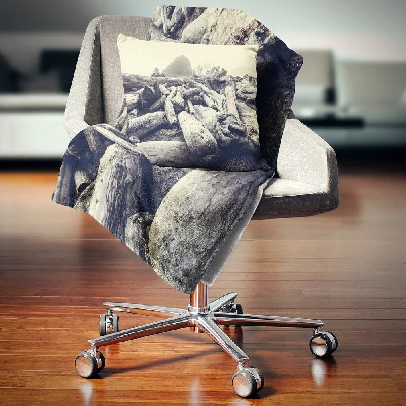 Linen blankets with a rustic and textured lookLinen blankets with a rustic and textured lookDesignart 'Olympic National Park Landscape' Modern Landscape Fleece Throw Blanket Linen blankets with a rustic and textured lookLinen blankets with a rustic and textured lookDesignart 'Olympic National Park Landscape' Modern Landscape Fleece Throw Blanket