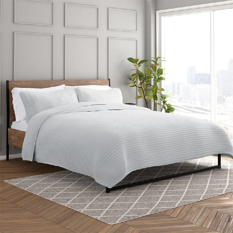 Queen - size blankets for standard - sized bedsQueen - size blankets for standard - sized bedsFull/Queen Lightweight Quilted Coverlet Set Stripe Light Gray Queen - size blankets for standard - sized bedsQueen - size blankets for standard - sized bedsFull/Queen Lightweight Quilted Coverlet Set Stripe Light Gray