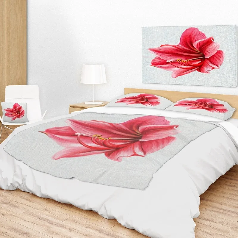 Recycled polyester blankets for an eco - conscious optionRecycled polyester blankets for an eco - conscious optionDesignart 'Big Red Flower Sketch on White' Floral Throw Blanket Recycled polyester blankets for an eco - conscious optionRecycled polyester blankets for an eco - conscious optionDesignart 'Big Red Flower Sketch on White' Floral Throw Blanket