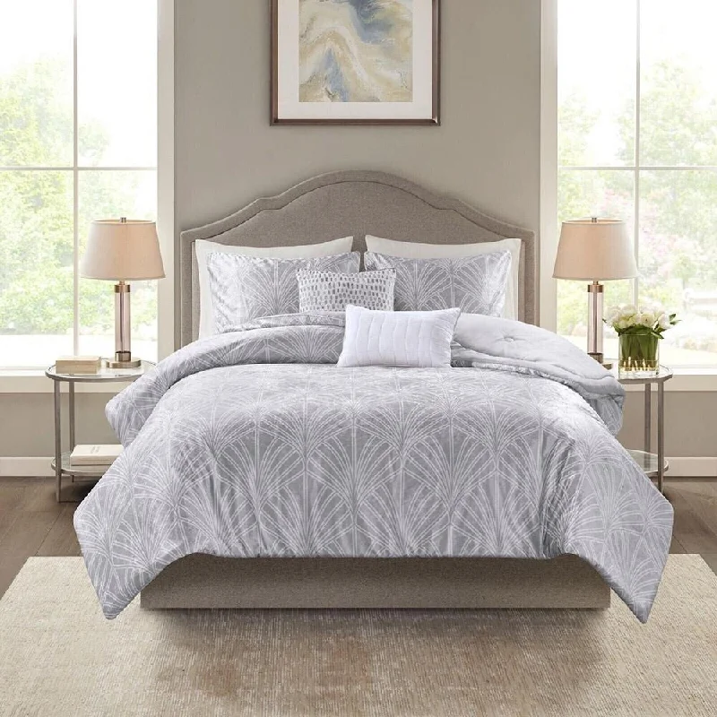 Fleece blankets for a cozy and plush textureFleece blankets for a cozy and plush texture5pc King/King Cal Geometric Crushed Velvet Comforter Set Silver Fleece blankets for a cozy and plush textureFleece blankets for a cozy and plush texture5pc King/King Cal Geometric Crushed Velvet Comforter Set Silver