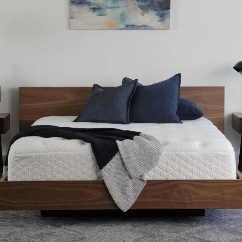 King - size mattresses for spacious master bedroomsLuuF Simplicity Cooling 12" Hybrid Mattress King - size mattresses for spacious master bedroomsLuuF Simplicity Cooling 12" Hybrid Mattress