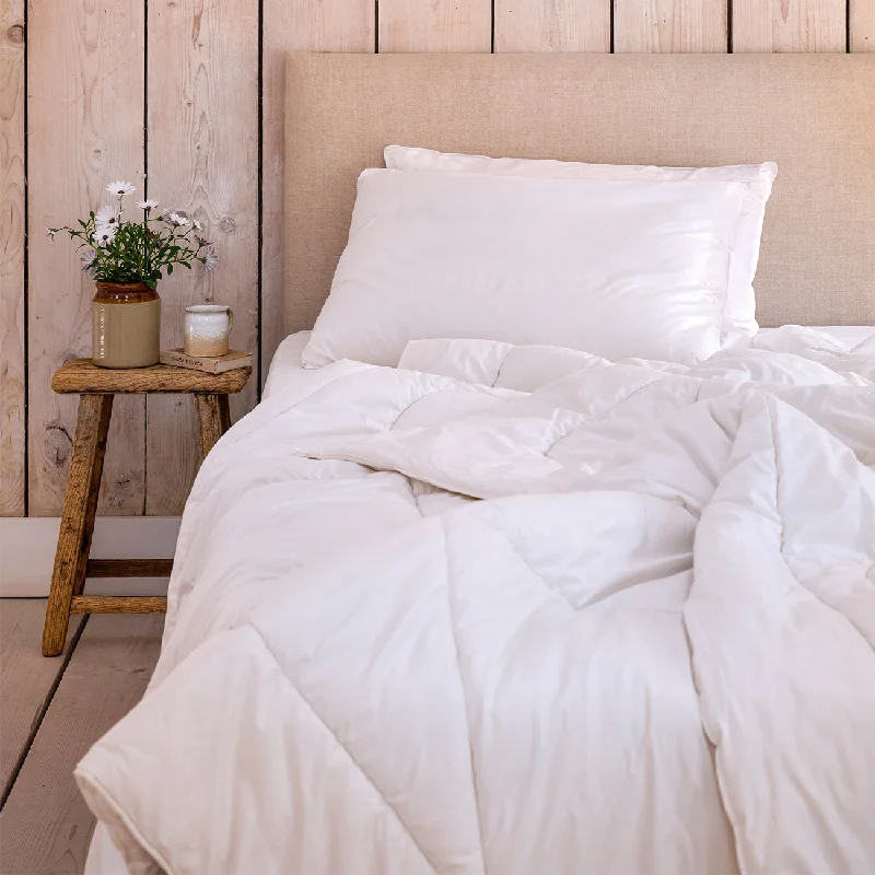 Feather Pillows for a Luxurious SleepBritish Wool Duvet