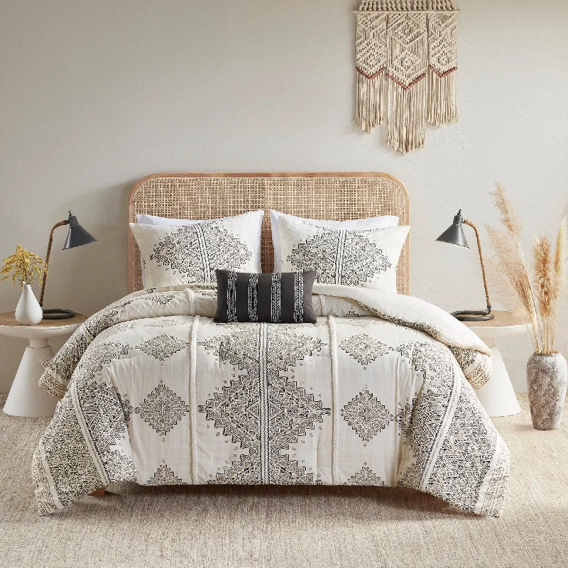 Queen - size comforters for standard queen - sized mattressesMadison Park Alba 4 Piece Printed Comforter Set with Throw Pillow Queen - size comforters for standard queen - sized mattressesMadison Park Alba 4 Piece Printed Comforter Set with Throw Pillow