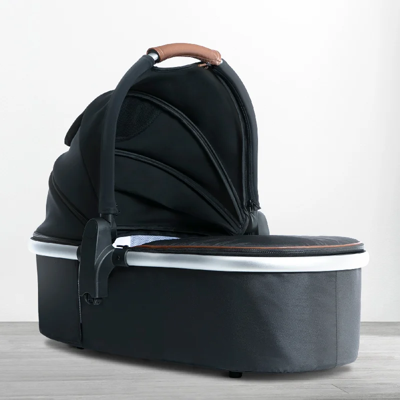 Black (001)