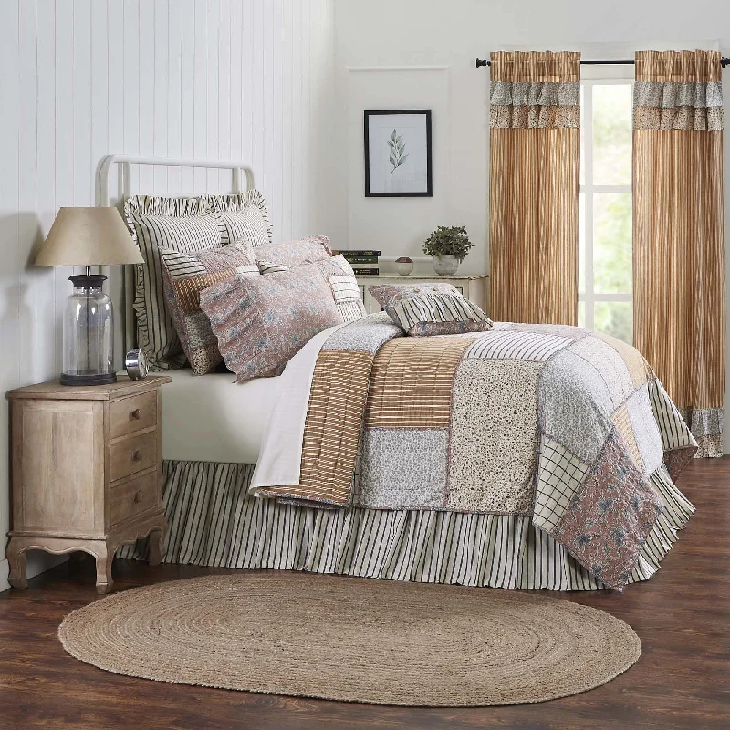 Bed skirts with a child - friendly printKaila Queen Quilt 90Wx90L