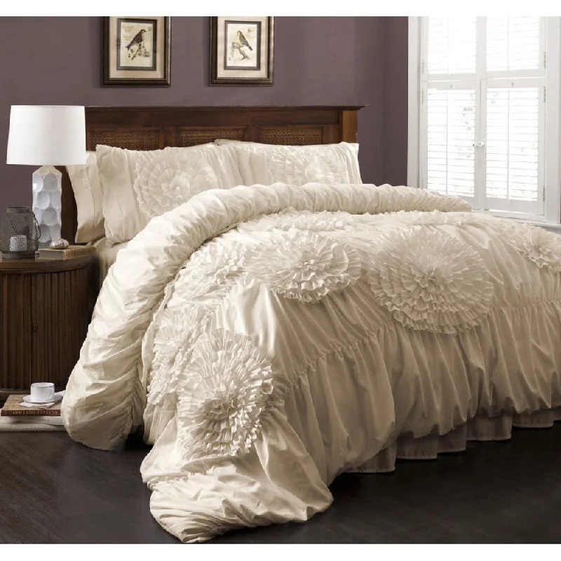 Full - size comforters suitable for full - sized beds in guest rooms or small bedroomsLush Decor Serena Texture Floral 3-piece Comforter Set Full - size comforters suitable for full - sized beds in guest rooms or small bedroomsLush Decor Serena Texture Floral 3-piece Comforter Set