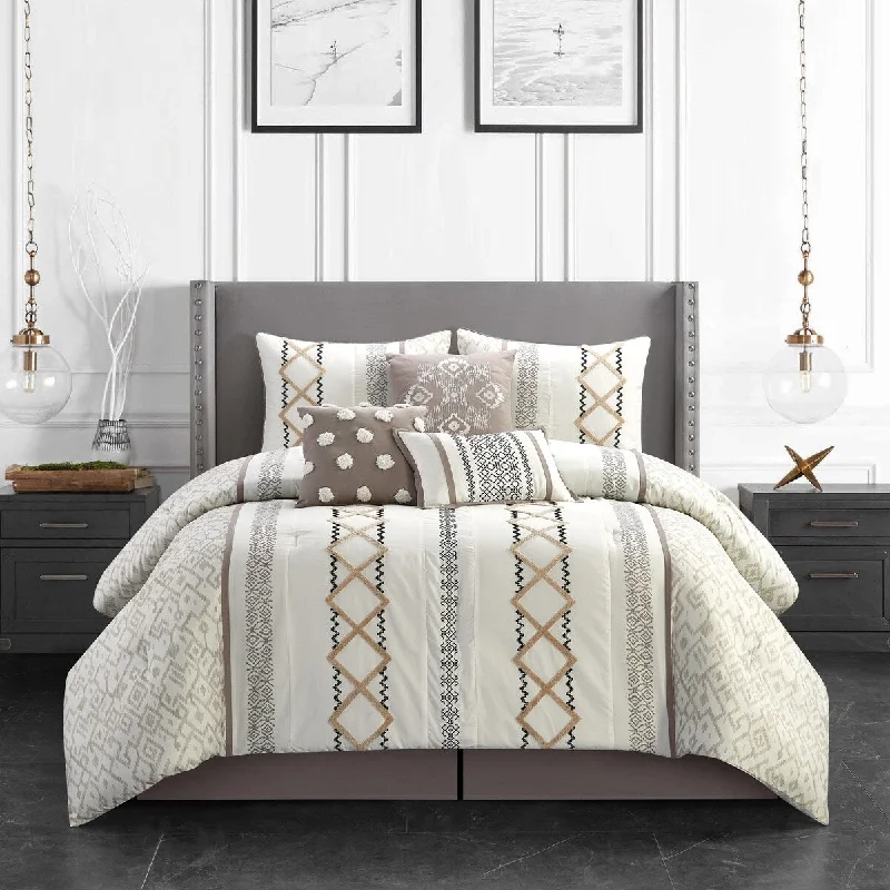Latex - filled comforters with a bouncy texture and good supportNanshing Trina Embroidered 7-Piece Comforter Set Latex - filled comforters with a bouncy texture and good supportNanshing Trina Embroidered 7-Piece Comforter Set