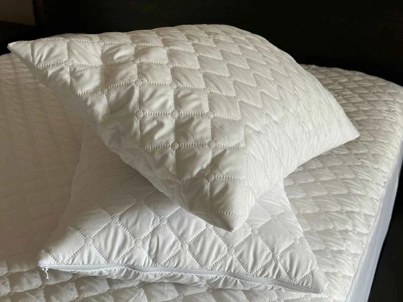 Velvet Pillows for a Touch of ElegancePinsonic Quilted Pillow Cover