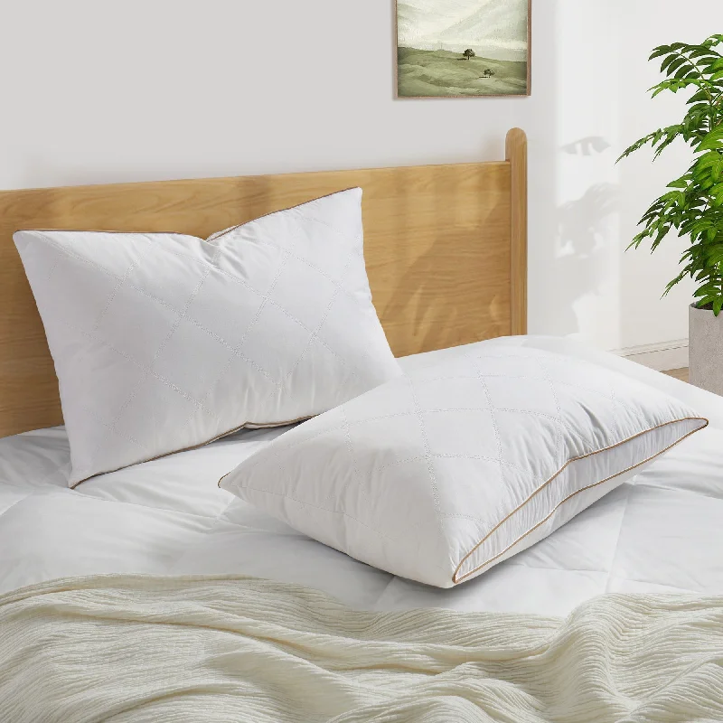 Feather Pillows for a Luxurious SleepMedium-Firm Goose Feather Down Pillow with Gusset, Medium Neck Support for Stomach, Side and Back Sleepers - White