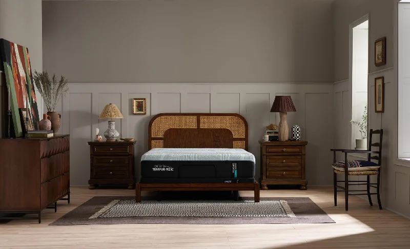 Hybrid mattresses combining foam and innerspring technologyTempur-Pedic Pro Adapt 2.0 Medium Mattress Hybrid mattresses combining foam and innerspring technologyTempur-Pedic Pro Adapt 2.0 Medium Mattress