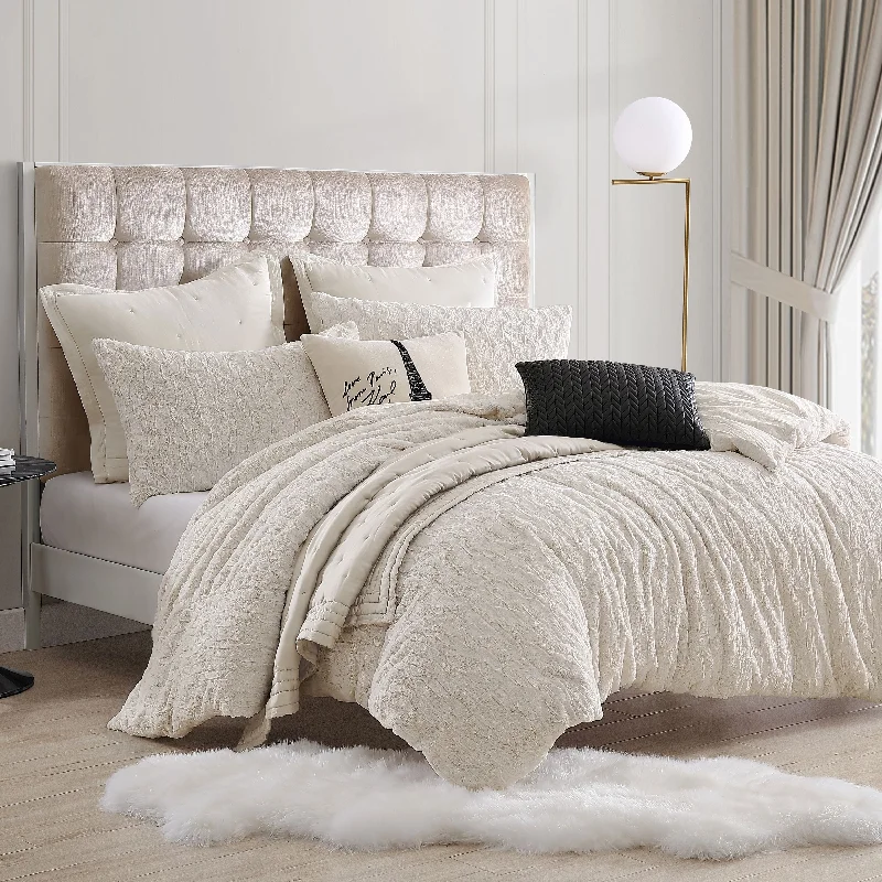 Queen - size comforters for standard queen - sized mattressesKARL LAGERFELD PARIS Heavenly Faux Fur Comforter Set Queen - size comforters for standard queen - sized mattressesKARL LAGERFELD PARIS Heavenly Faux Fur Comforter Set