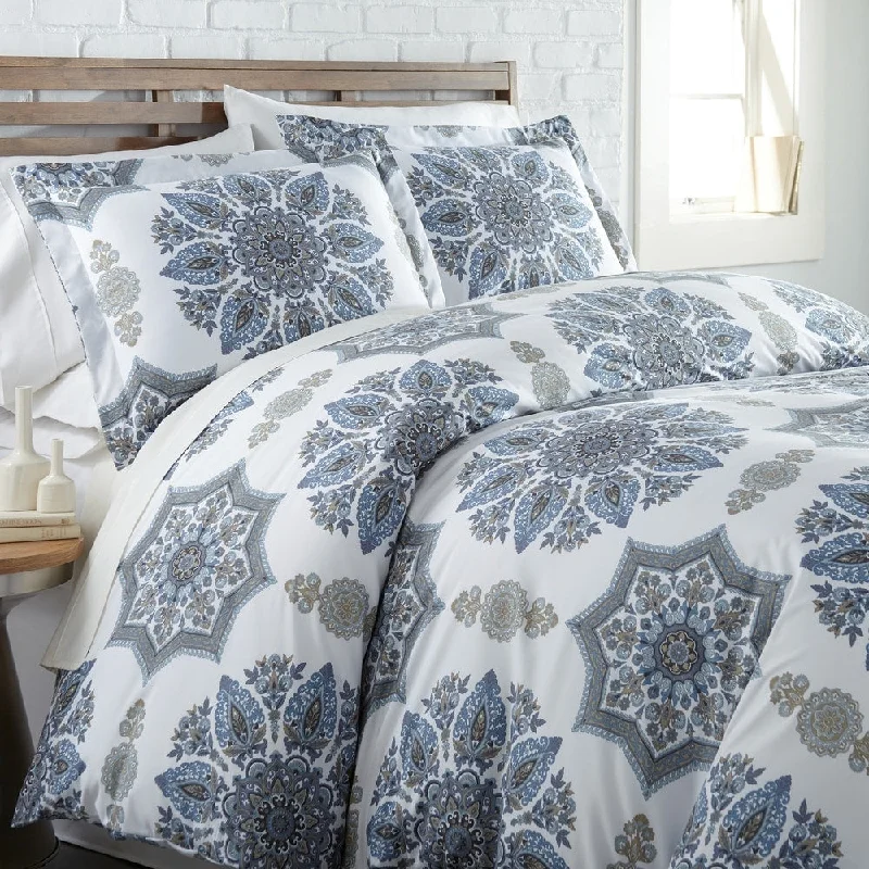 King - size comforters to fit large king - sized beds perfectlyVilano Plush All Seasons Infinity Down Alternative 3-piece Comforter King - size comforters to fit large king - sized beds perfectlyVilano Plush All Seasons Infinity Down Alternative 3-piece Comforter