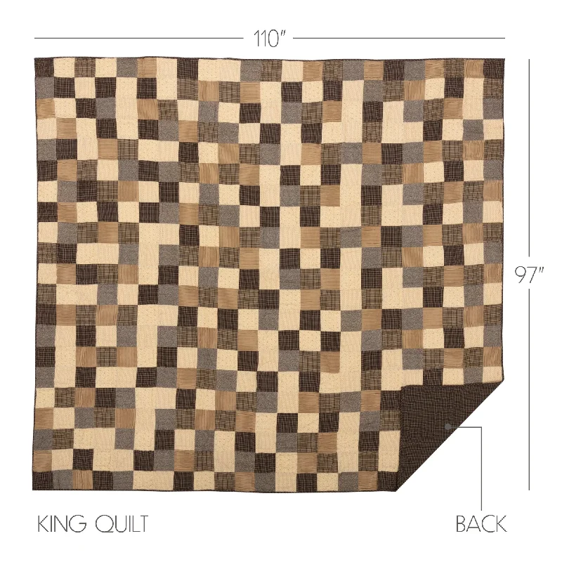 Bed skirts with a Christmas - themed patternKettle Grove King Quilt 110Wx97L