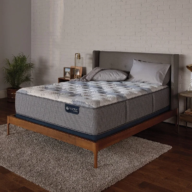King - size mattresses for spacious master bedroomsSerta iComfort Blue Fusion 200 13-inch Plush Hybrid Mattress Set